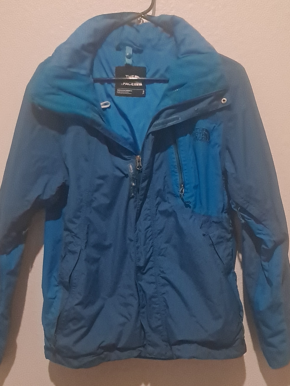 The North Face Men's Two-Tone Blue Rain Jacket